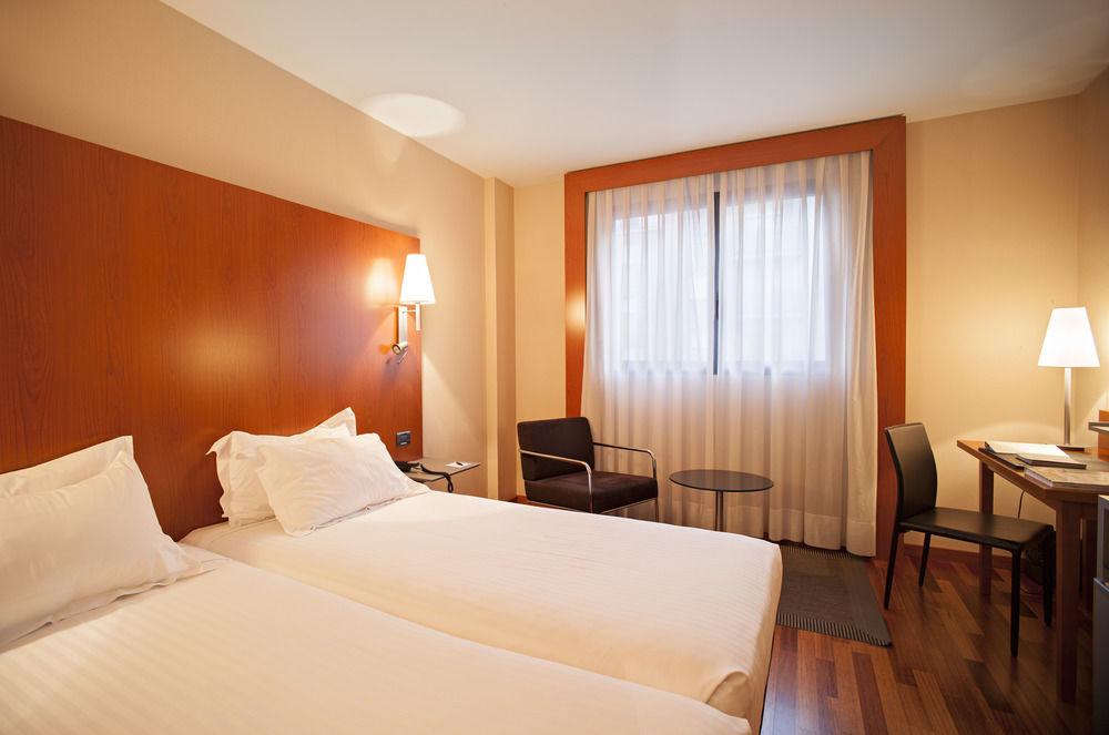 Ac Hotel Huelva By Marriott Bagian luar foto
