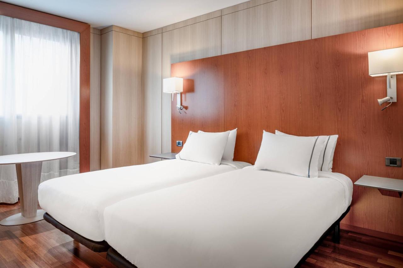 Ac Hotel Huelva By Marriott Bagian luar foto