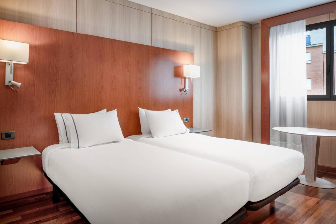 Ac Hotel Huelva By Marriott Bagian luar foto