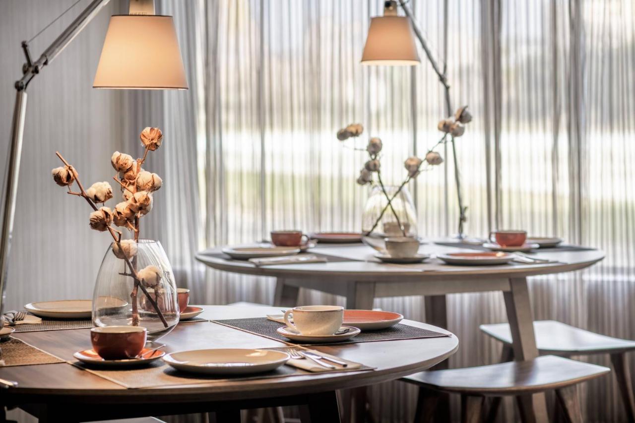 Ac Hotel Huelva By Marriott Bagian luar foto