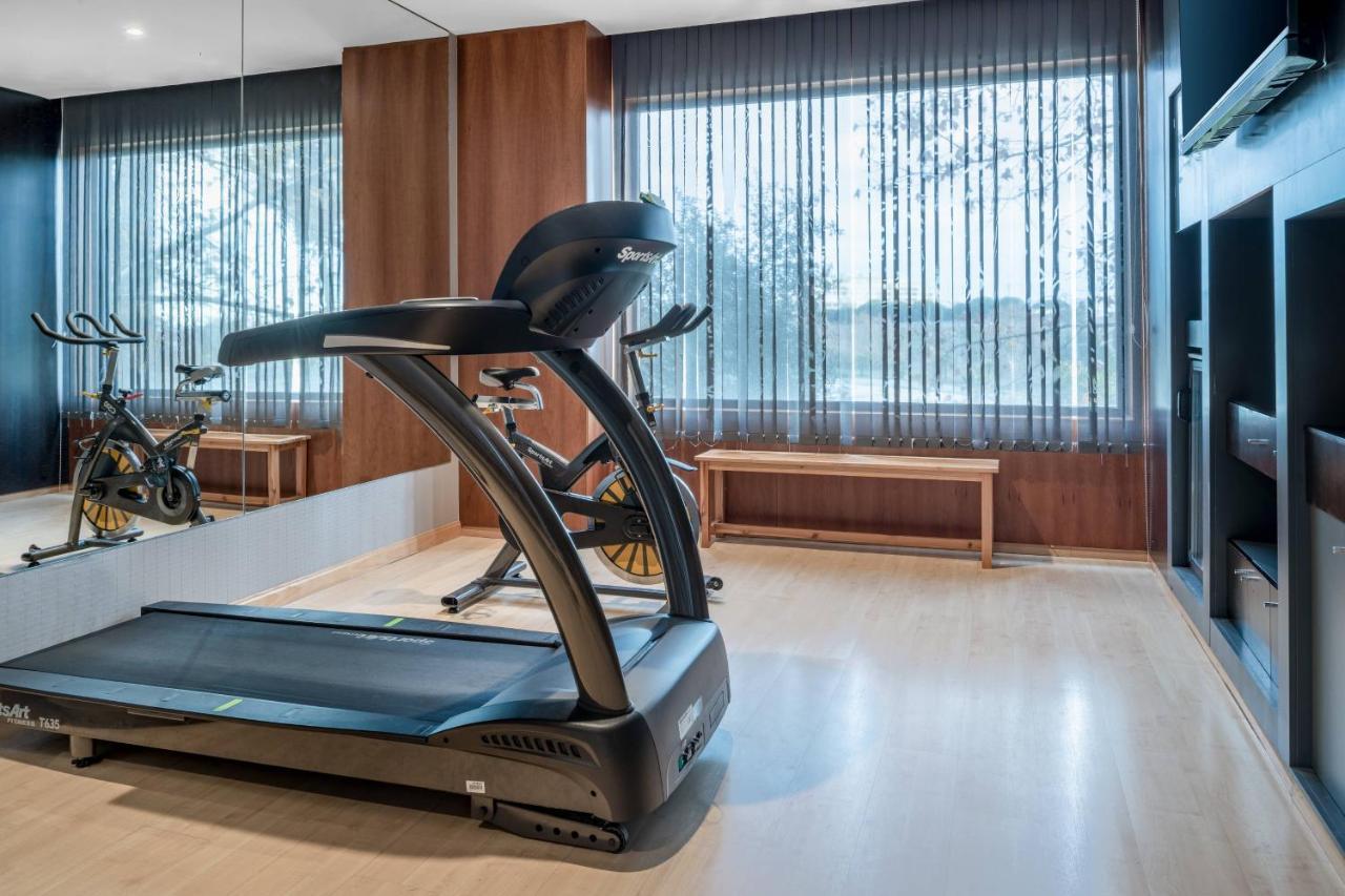 Ac Hotel Huelva By Marriott Bagian luar foto