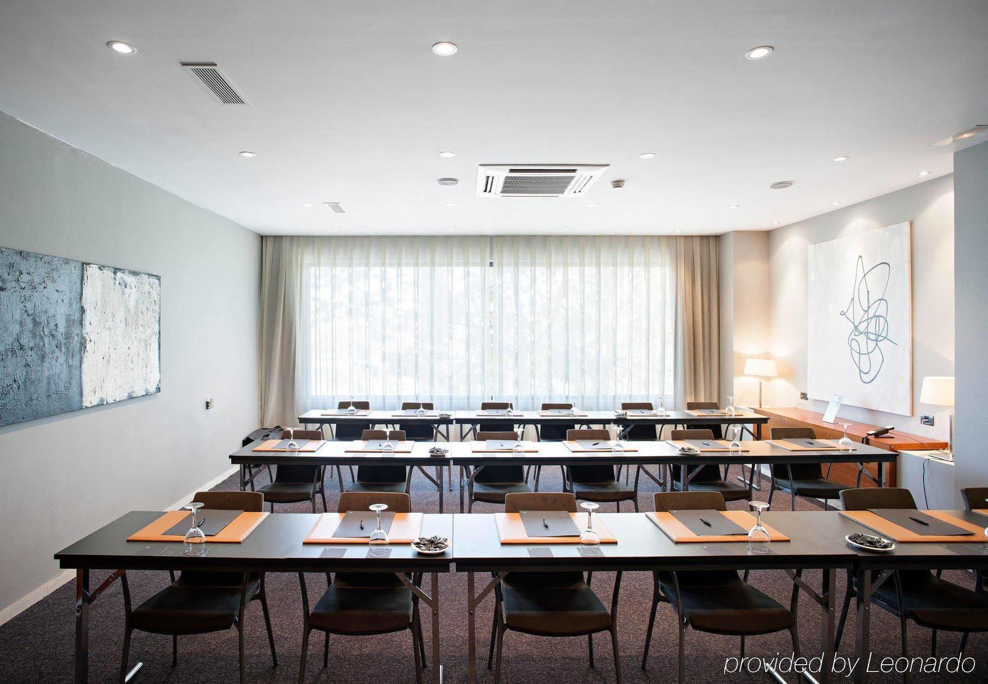 Ac Hotel Huelva By Marriott Bagian luar foto