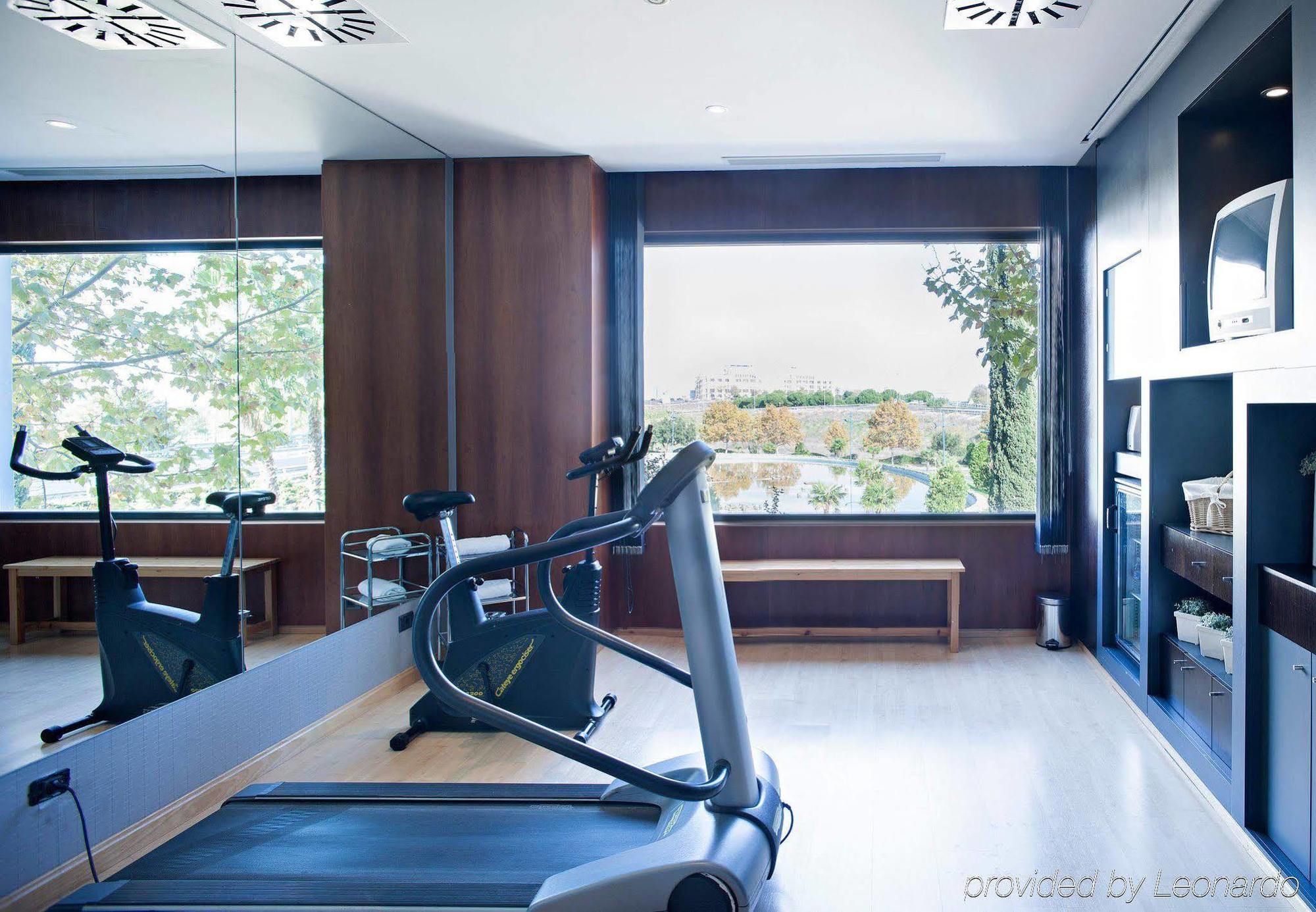 Ac Hotel Huelva By Marriott Bagian luar foto