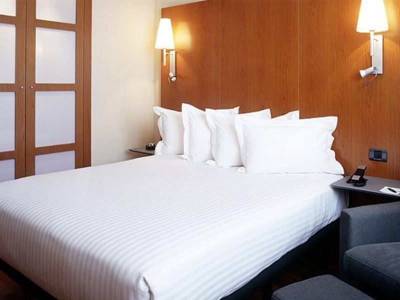 Ac Hotel Huelva By Marriott Bagian luar foto