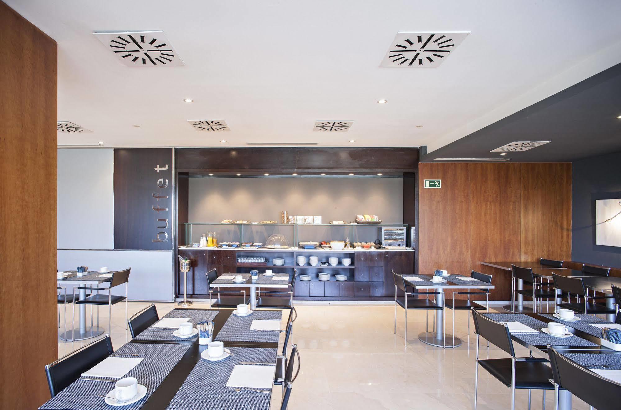 Ac Hotel Huelva By Marriott Bagian luar foto