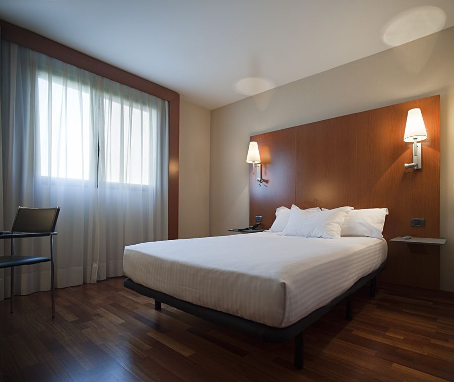 Ac Hotel Huelva By Marriott Bagian luar foto