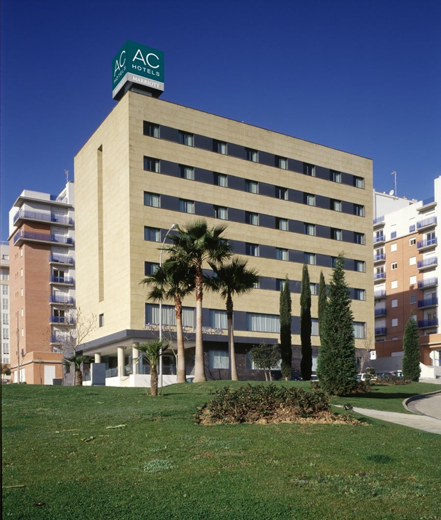 Ac Hotel Huelva By Marriott Bagian luar foto
