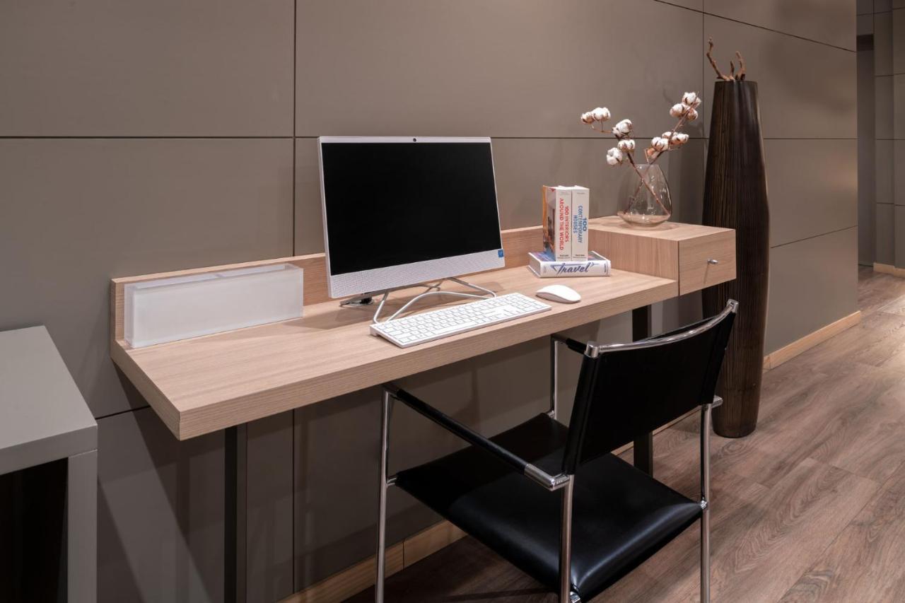 Ac Hotel Huelva By Marriott Bagian luar foto